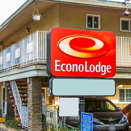 Econo Lodge Sacramento Convention Center Exterior photo