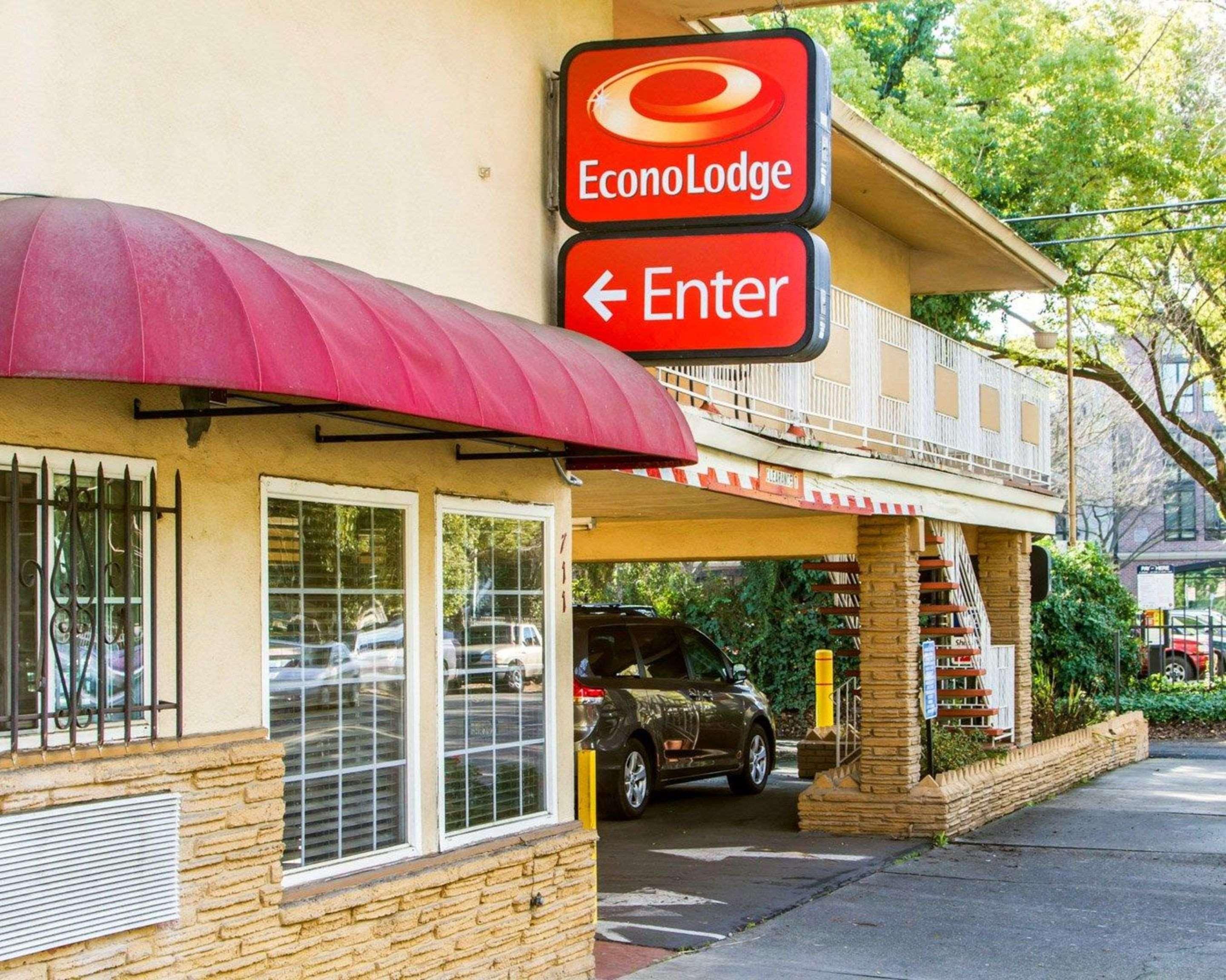 Econo Lodge Sacramento Convention Center Exterior photo